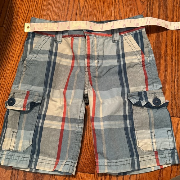 EUC Levi’s Cargo Shorts 3T - Picture 5 of 8
